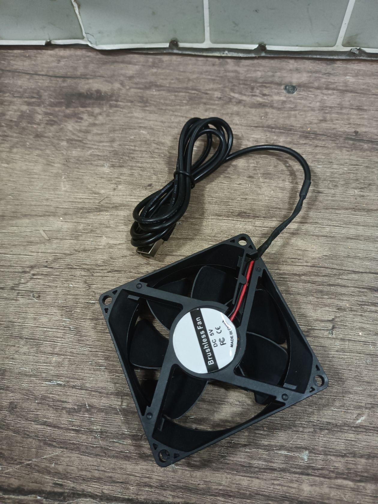 Вентилятор охолодження з USB-живленням DC 5V 9815 - фото фото фото 7
