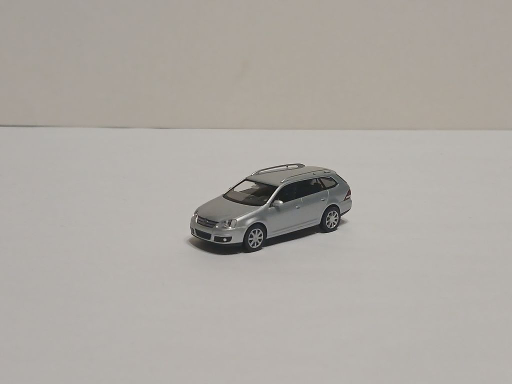 Автомобіль VW GOLF V Variant. WIKING 1:87 H0  (11854). - фото фото фото 0
