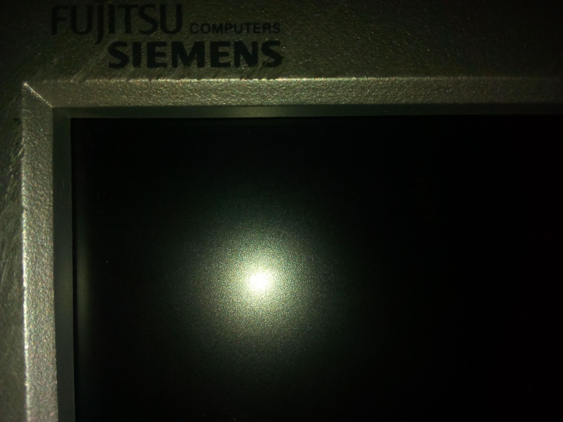 Монитор Fujitsu Siemens 22 дюйма - фото фото фото 2