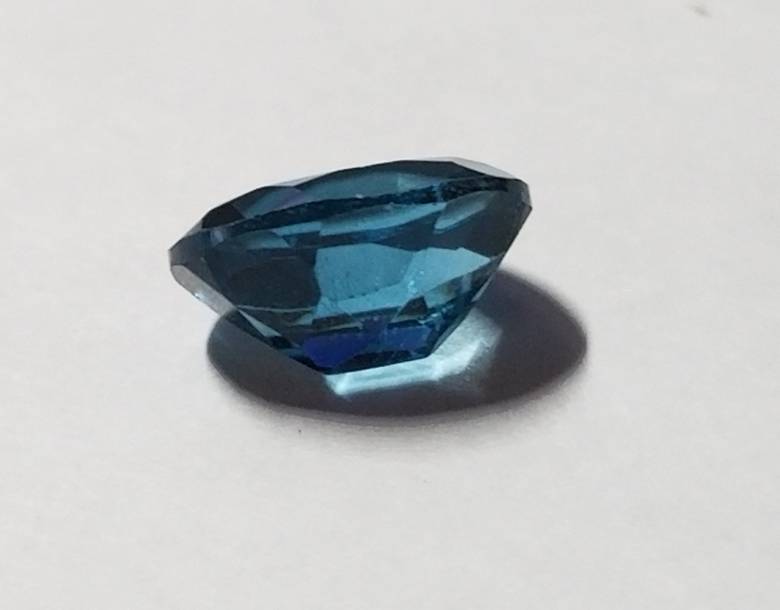 Топаз  Natural London Blue Topaz 2.28ct 9x7mm - фото фото фото 3