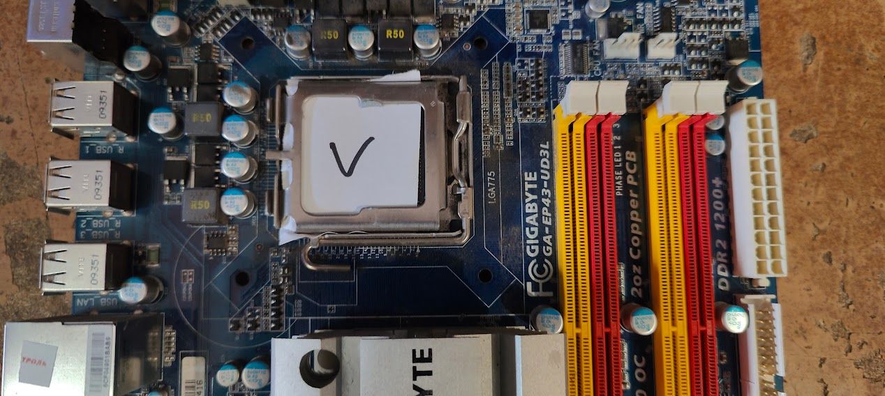 Мат. плата Gigabyte GA-EP43-UD3L rev1.1 LGA775 P43 PCI-E+GbLAN SATA ATX 4DDR2 № 230307103 - фото фото фото 1