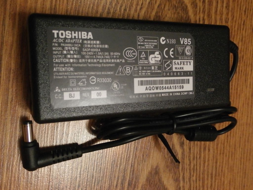 Блок питания для ноутбуков  TOSHIBA 19V 4.74A 5.5x2.5 - фото фото фото 0