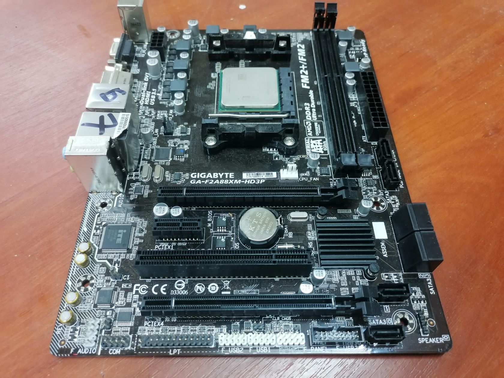 Gigabyte GA-F2A88MX-HD3P + AMD A6-6400K - фото фото фото 1