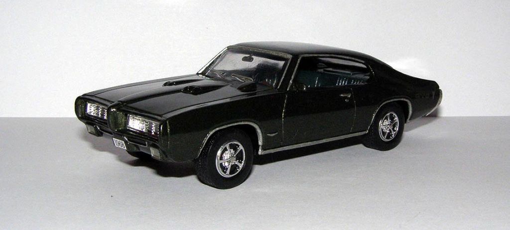 1968 Pontiac GTO Hardtop Coupe  (ERTL) масштаб 1:43 - фото фото фото 4