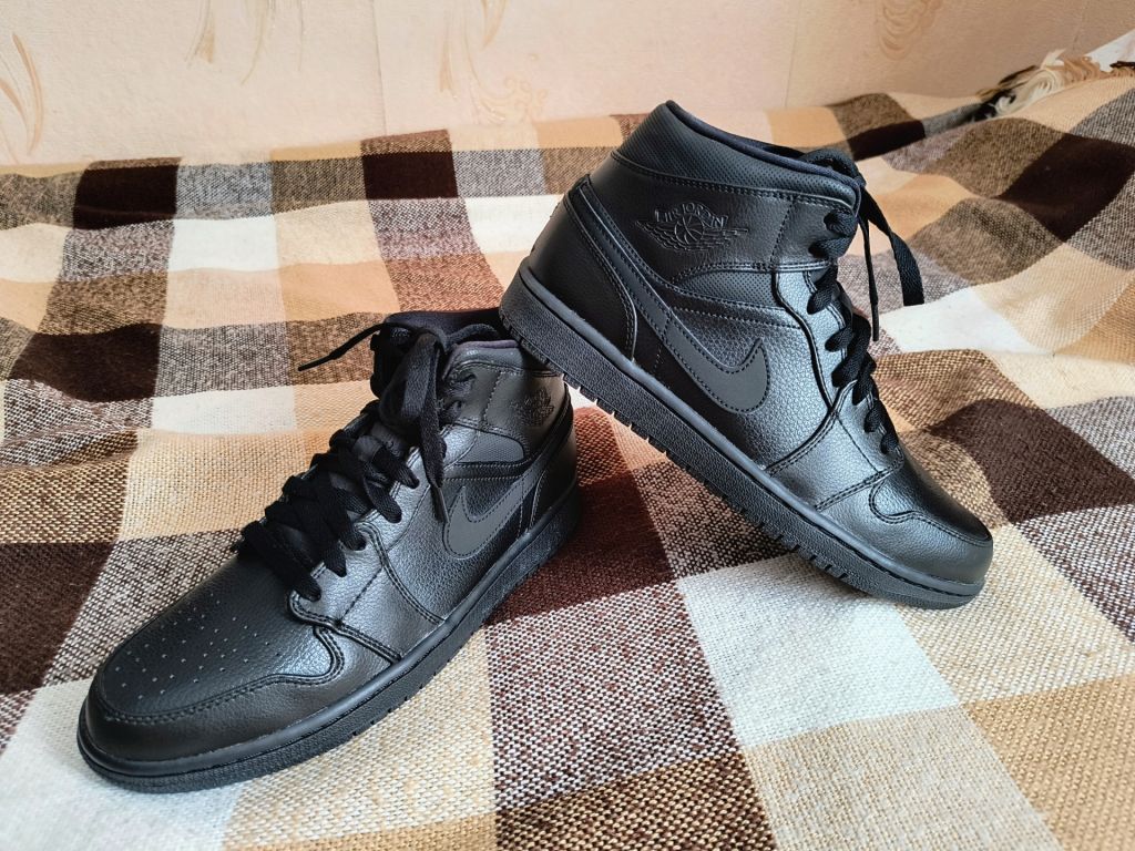 Кросівки Jordan 1 Retro Mid Black - фото фото фото 1