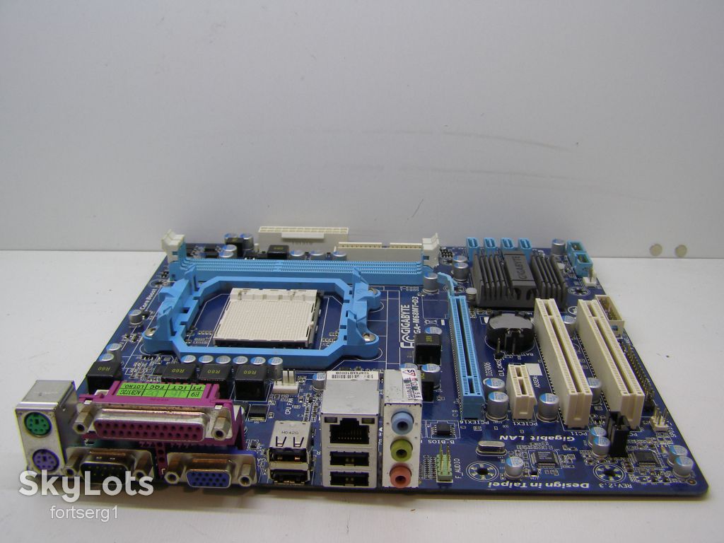 Материнська плата GIGABYTE GA-M68MT-D3 Socket AM3MicroATX 2x DDR3 - фото фото фото 1