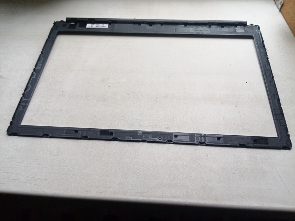 Б/У Рамка кришки матриці на Toshiba dynaBook B35/Y - фото фото фото 3