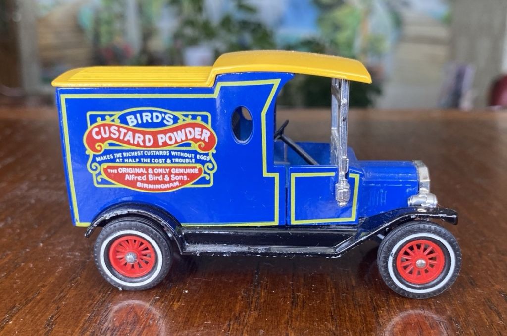 Модель автомобиля FORD MODEL T 1912 CUSTARD POWDER 1:43 YESTERYEAR MATCHBOX Англия - фото фото фото 3