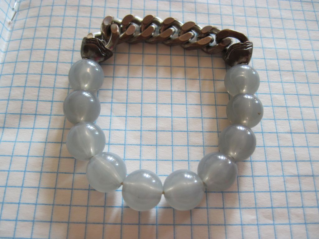 Браслет на резинке. Пластик и металл. - фото фото фото 1