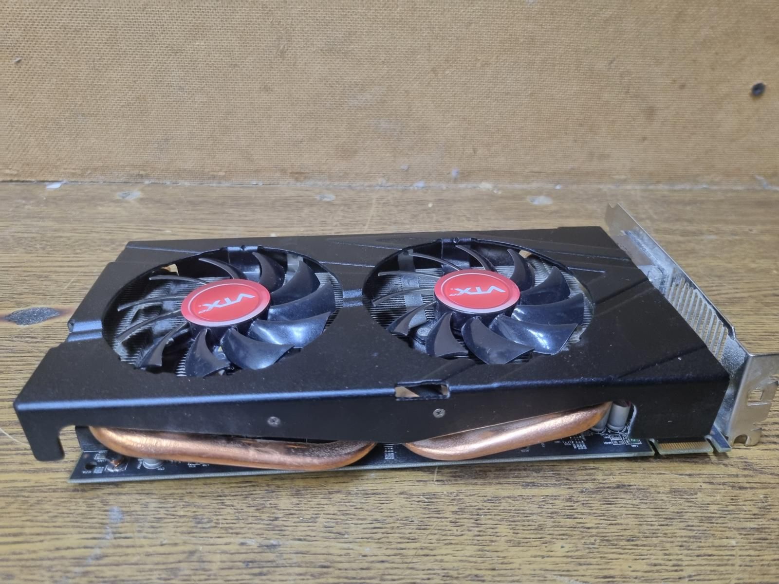 Відеокарта AMD ATI Radeon R9 270X - 2048 Mb 256 Bit - фото фото фото 4