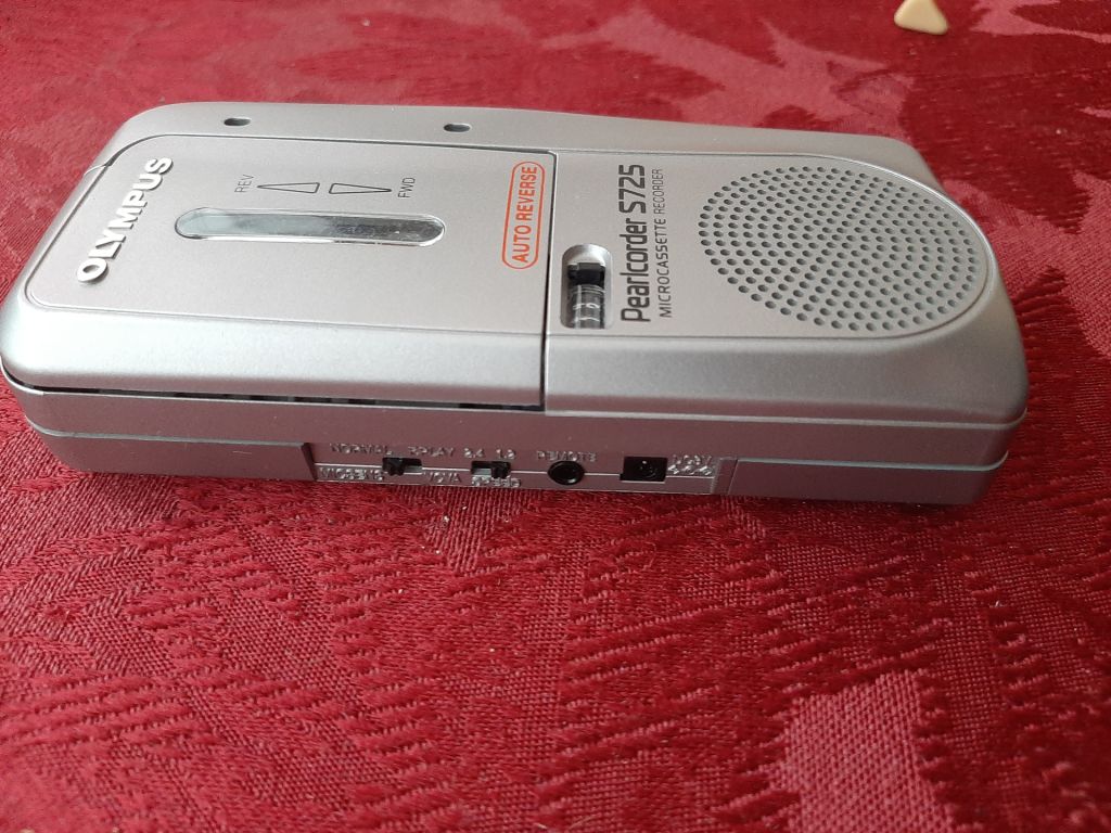 Диктофон Olympus Optical O.,LTD S725 Silver Micro Cassette - фото фото фото 6
