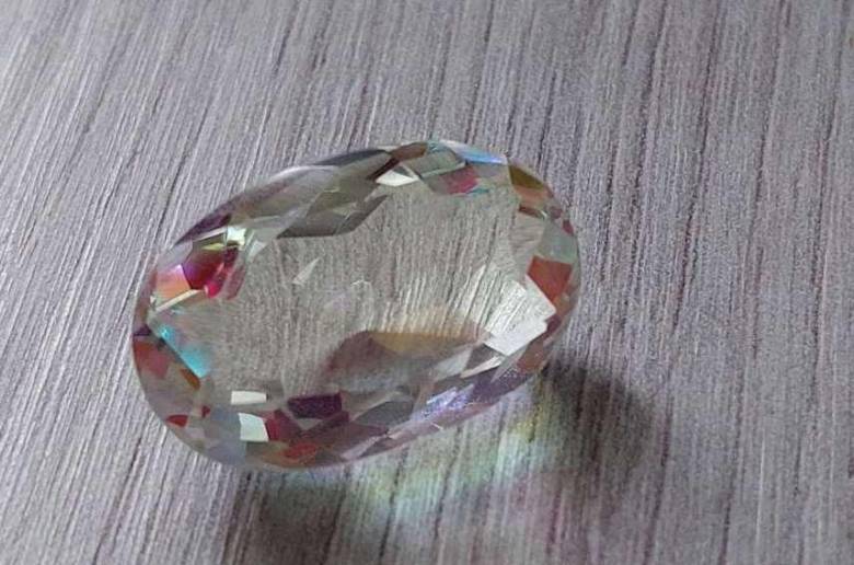 Радужный кварц 20.65 Ct Сертификат - фото фото фото 5