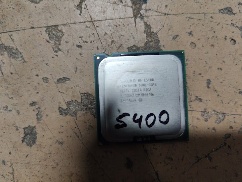 Процессор Intel Pentium Dual-Core E5400 2.70GHz/2M/800/06 LGA775 № 233101 - фото фото фото 0