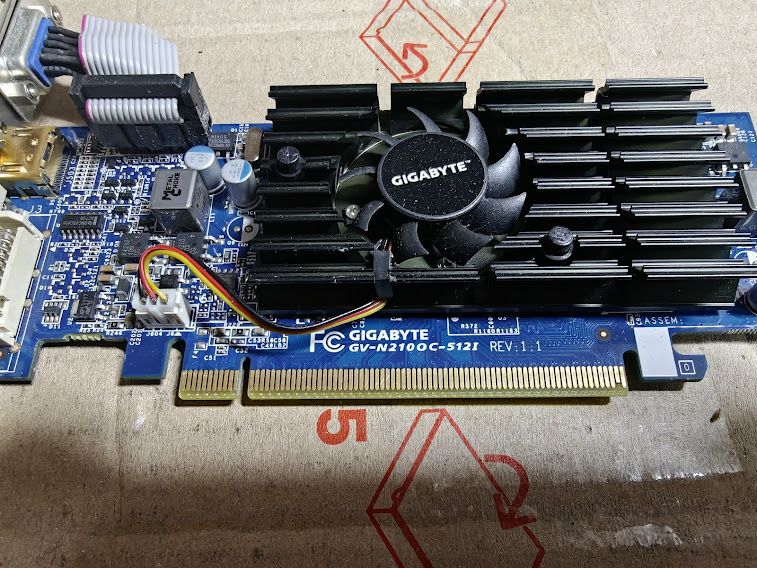 Видеокарта Gigabyte GeForce 210 GV-N210OC-512I 512MB PCI-E № НР262101317 - фото фото фото 2