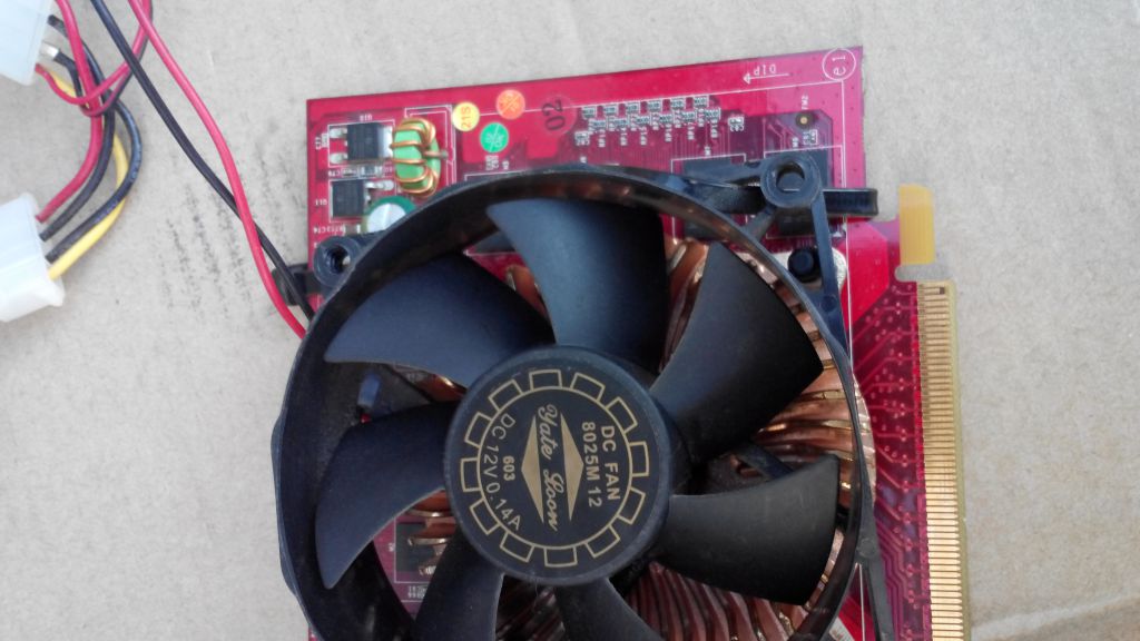 Видеокарта GeForce NX8500GT - фото фото фото 3