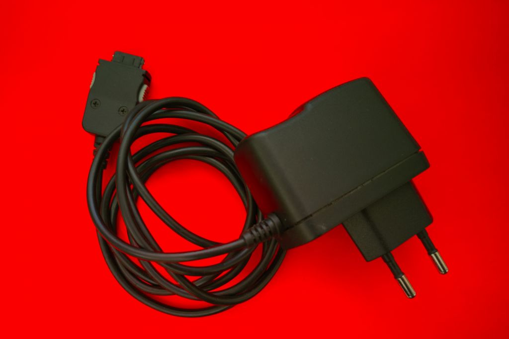 Зарядка зарядное устройство Fly SL100 TS202W19 5V, 400 mA - фото фото фото 3