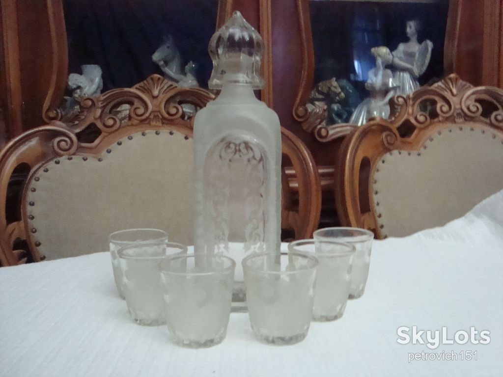 ПОДАРОЧНЫЙ НАБОР ГРАФИН + СТОПКИ ( РЮМКИ ) 6 ШТ НОВЫЙ ! - фото фото фото 2