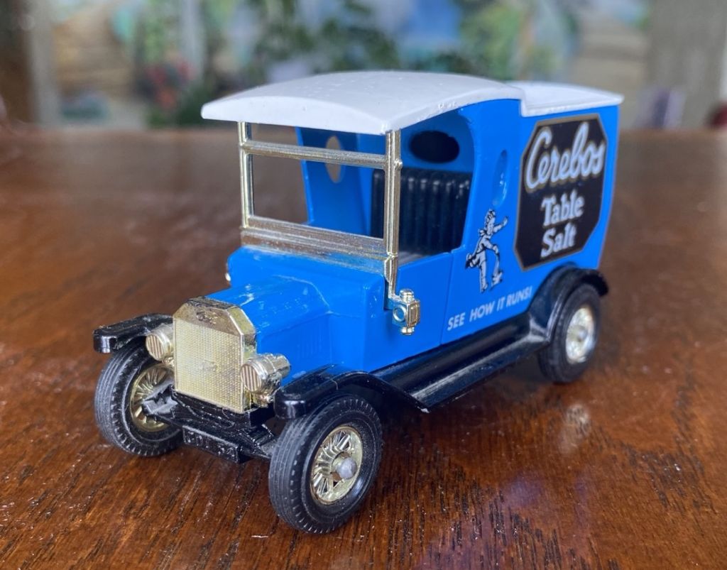 Модель автомобиля FORD MODEL T 1912 CEREBOS 1:43 YESTERYEAR MATCHBOX Англия - фото фото фото 0
