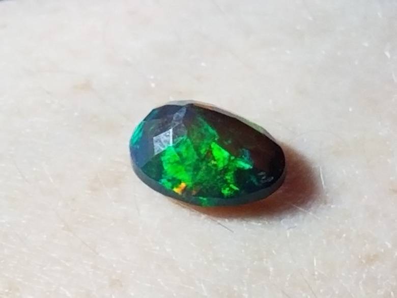 Черный опал 1.42 Ct   9.60 x 7.64 x 4.88 MM - фото фото фото 3