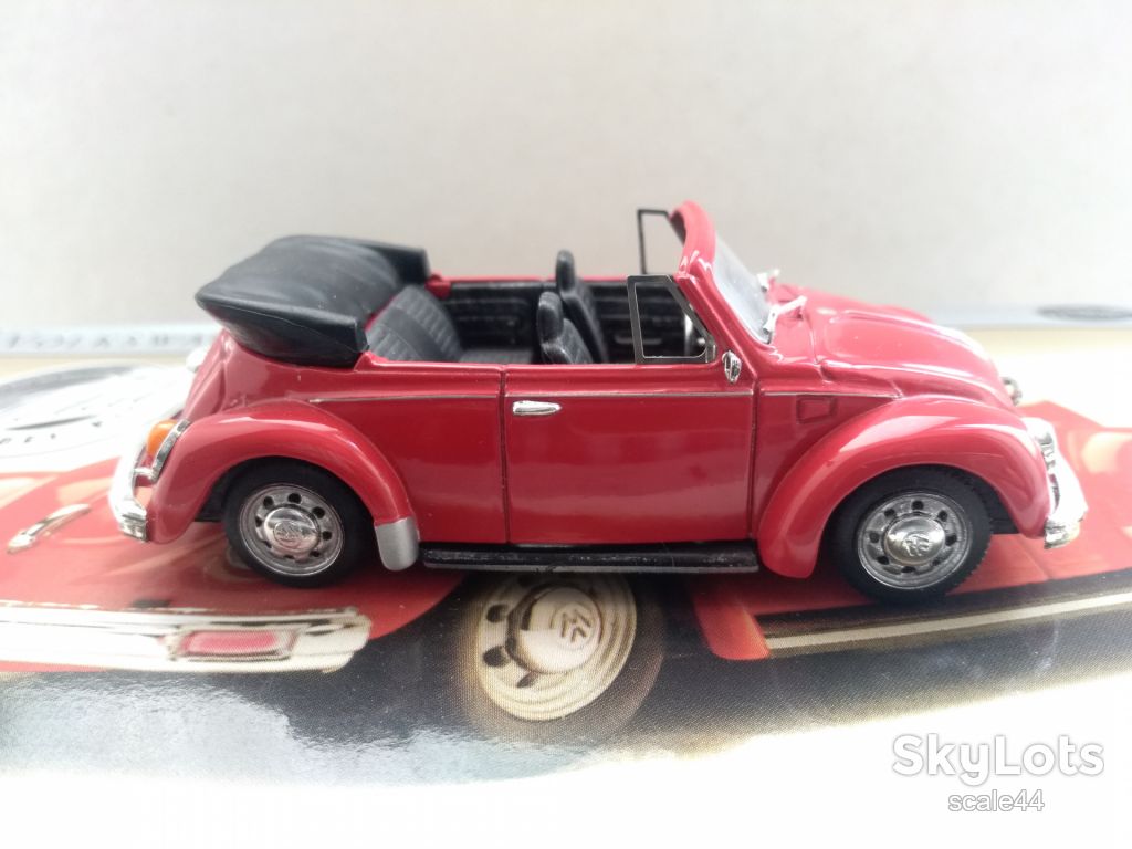 VW Beetle 1303 coupe.Universal hobbies.1/43 - фото фото фото 4