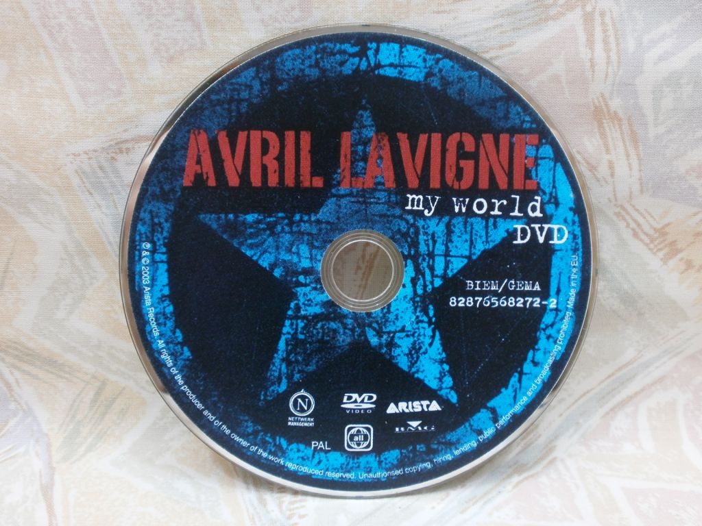 Avril Lavigne - фото фото фото 0