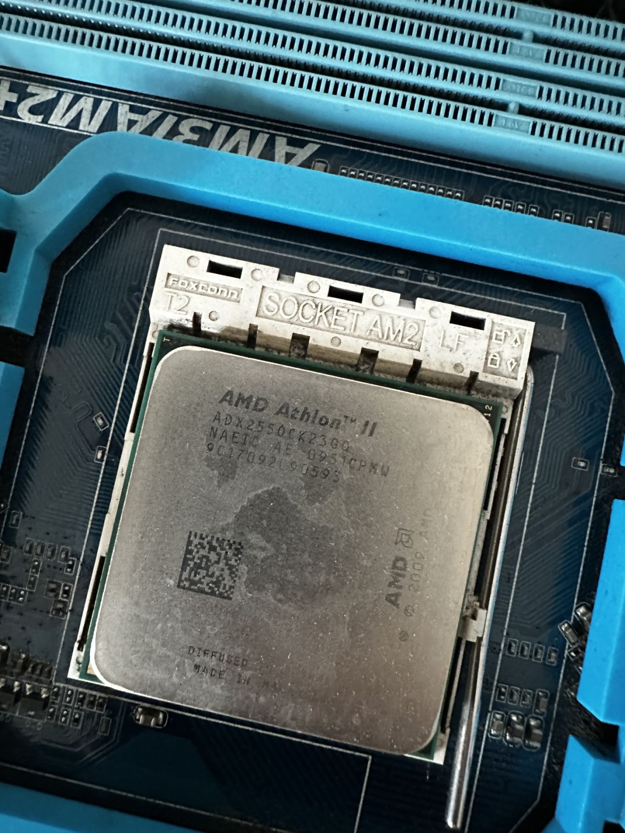 Материнська плата Gigabyte GA-MA78LMT-S2 + Процесор Athlon 255 - фото фото фото 2