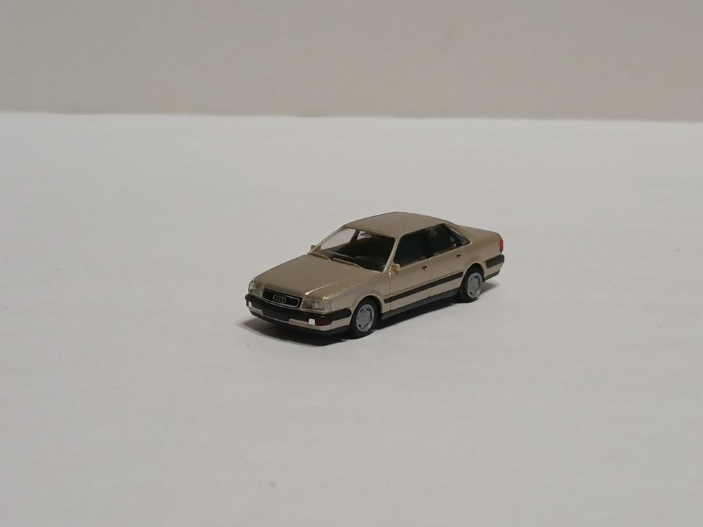 Автомобіль AUDI  V8. HERPA 1:87 H0  (11703) . - фото фото фото 0