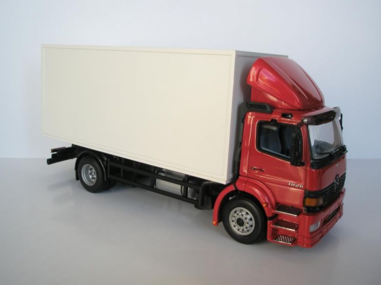 Mercedes-Benz Atego . Minichamps.   -1718- - фото фото фото 7