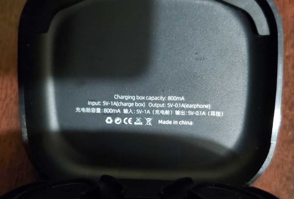 Коробка з Bluetooth навушників. - фото фото фото 4