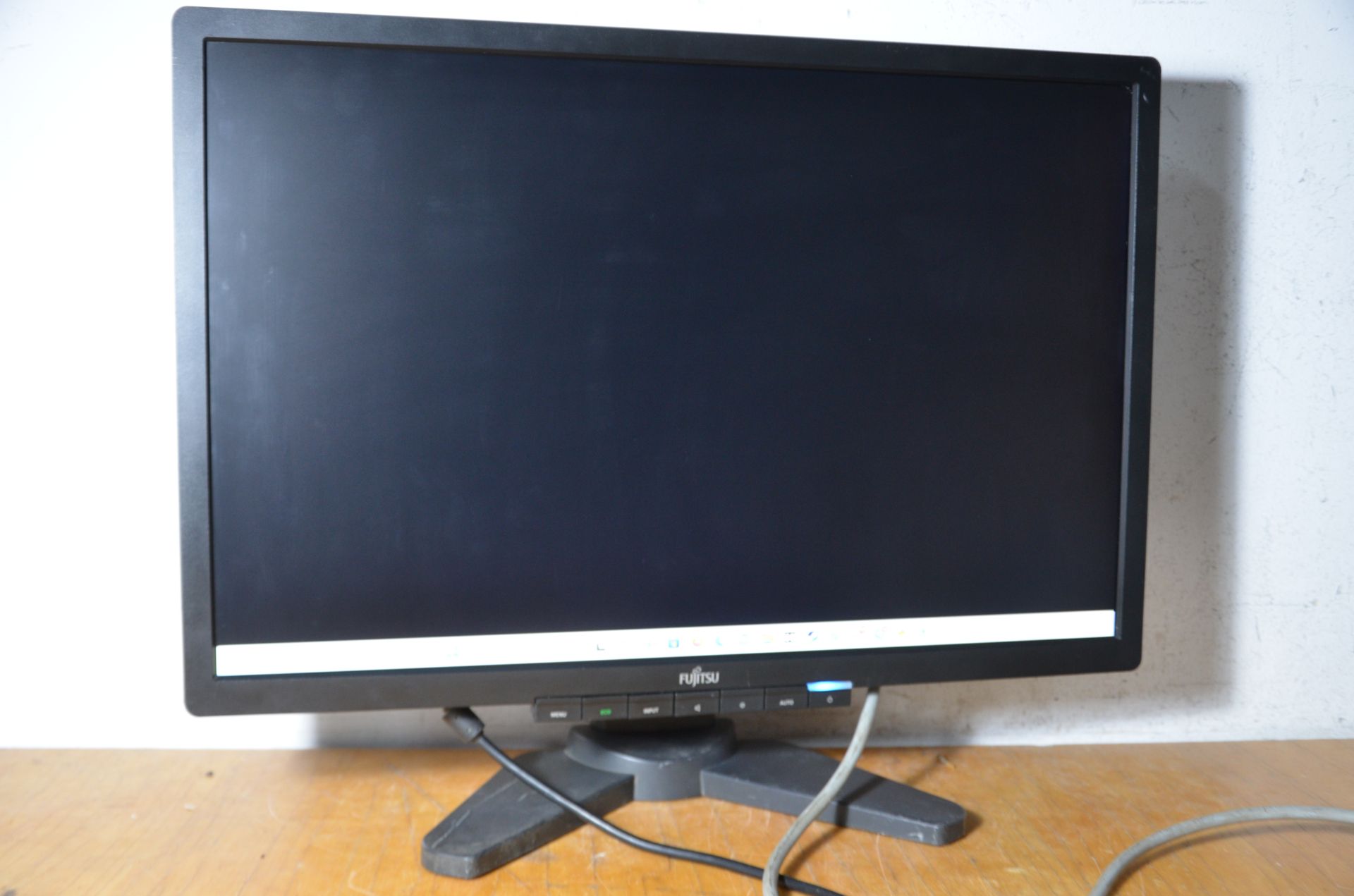 МОНІТОР TFT 22'' LED  Wide Fujitsu Siemens E22W-6! - фото фото фото 4