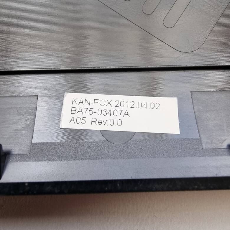 Сервісна кришка для ноутбука Samsung 300E NP300E б/в Оригінал - фото фото фото 3