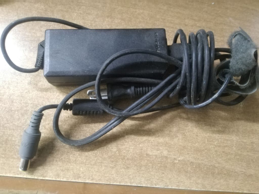 Зарядне зарядка Lenovo 20V 20В з США - фото фото фото 1