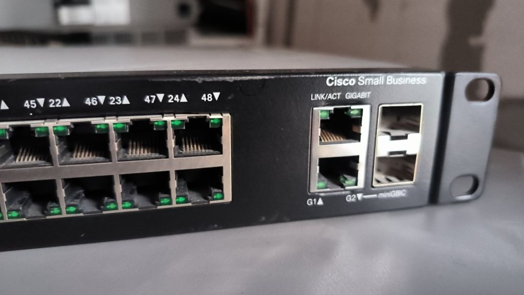 Комутатори CISCO SF200-48 Smart Swith - фото фото фото 2