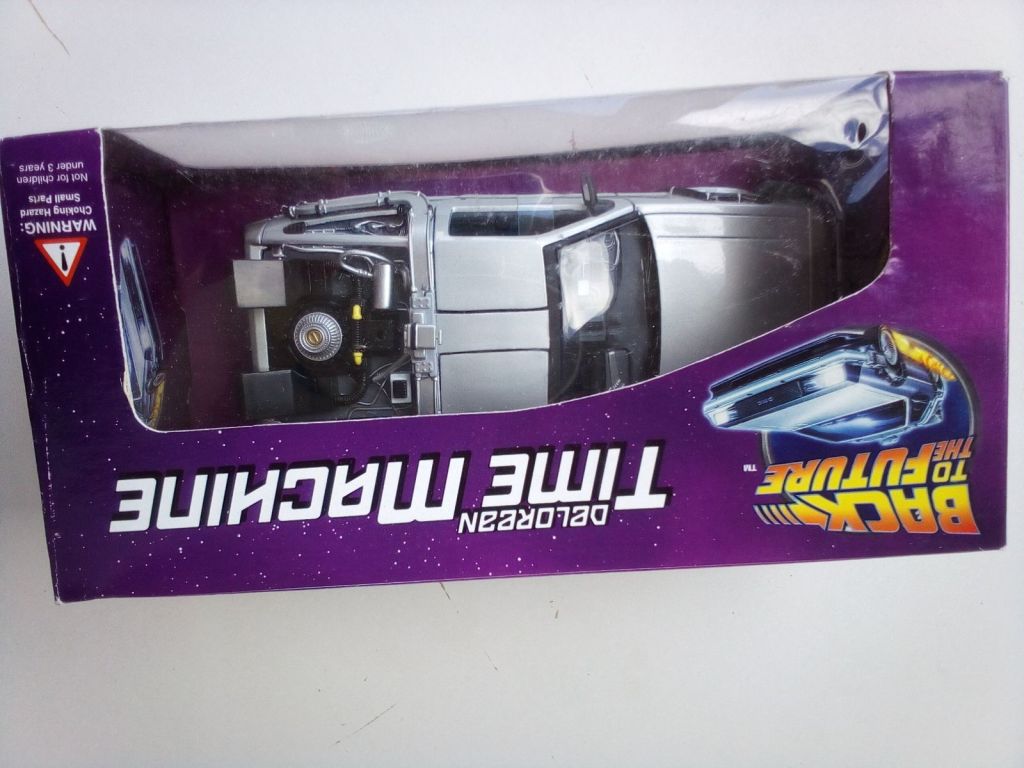 DELOREAN DMC-12 by Welly 1:24 - фото фото фото 2
