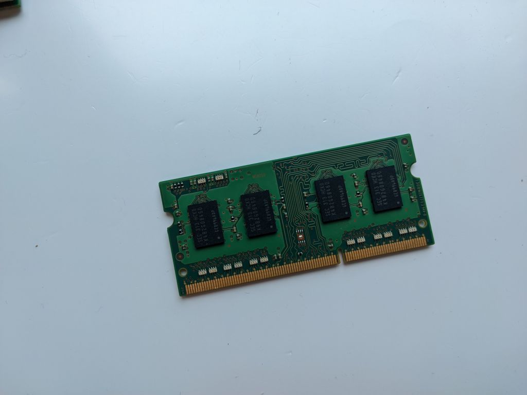 Samsung SODIMM 2Gb DDR3 1600 PC12800 M471B5773DH0-CK0 - фото фото фото 1