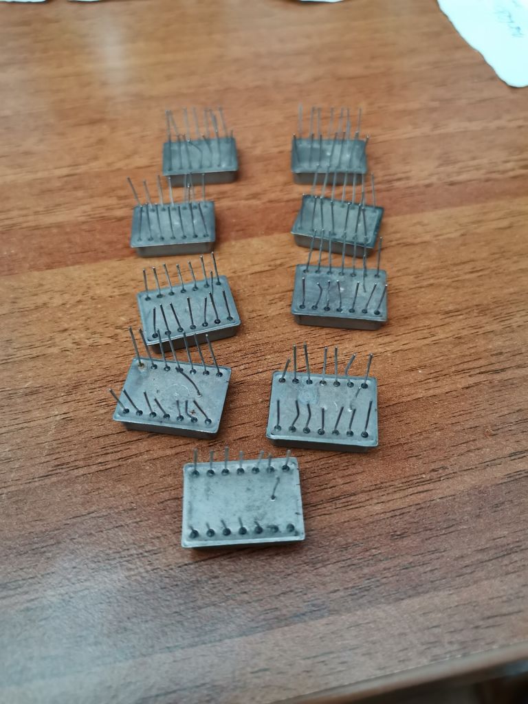 Транзистор транзисторная сборка КТС613Г - фото фото фото 1