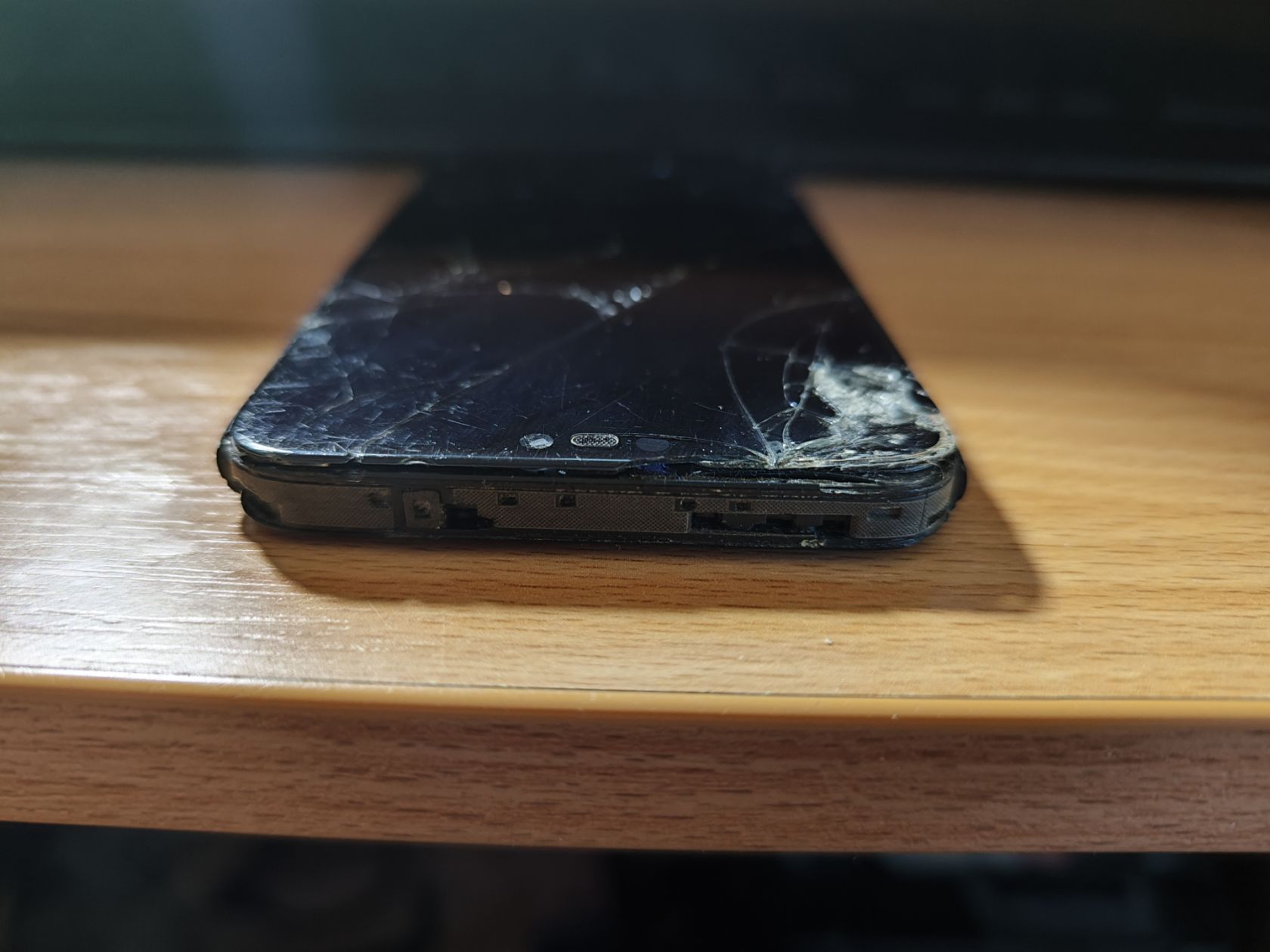 смартфон Huawei P20 lite ANE-LX1   ( лот 877) - фото фото фото 3