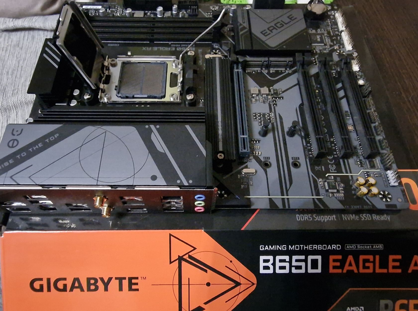Мать AM5, Gigabyte B650 Eagle AX . Amd B650 - фото фото фото 0