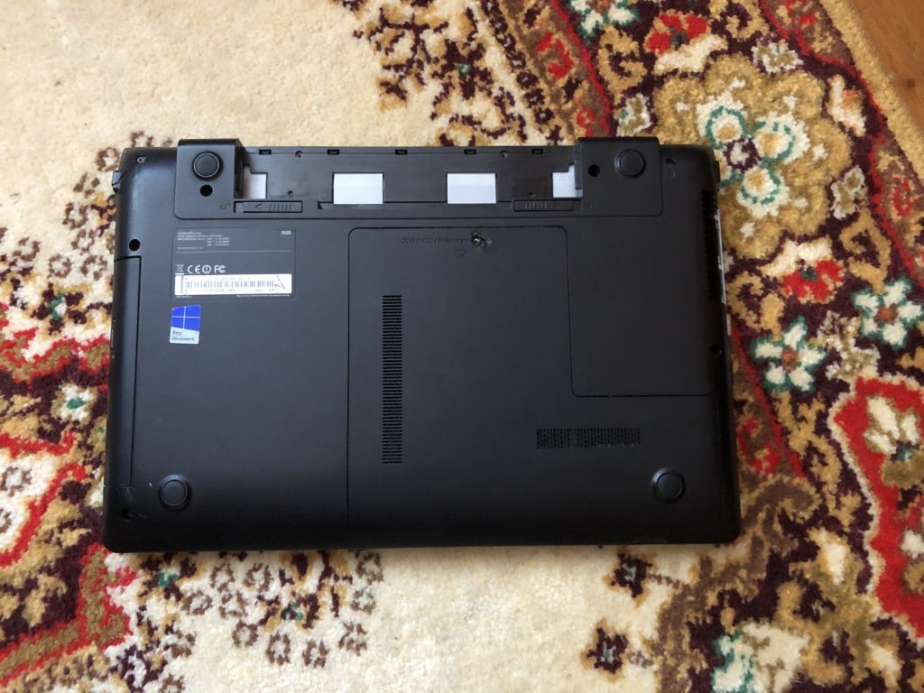 ноутбук Samsung NP300 на частини - фото фото фото 2