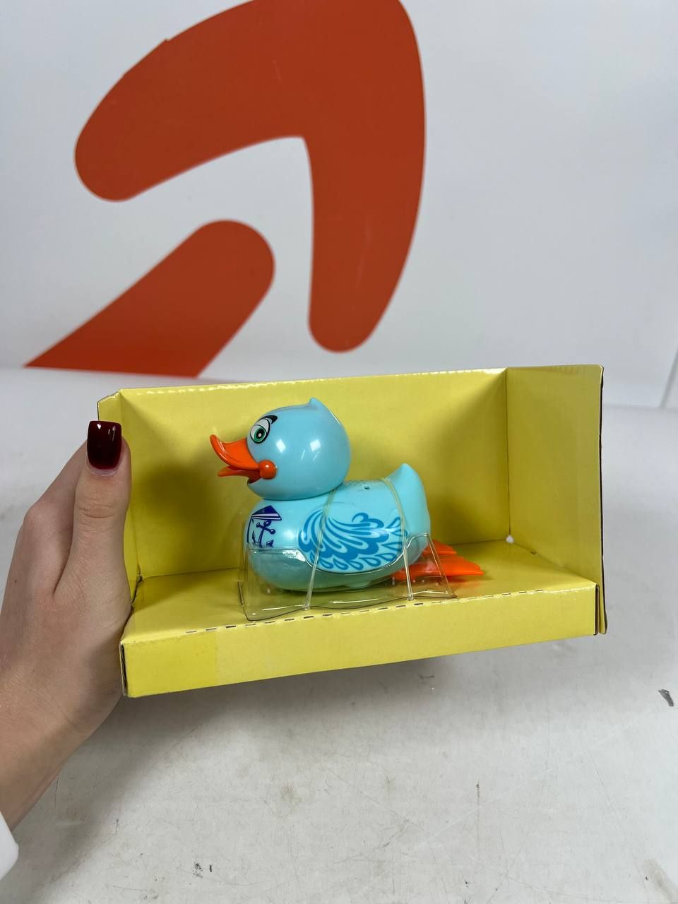 Лот № 15288 Інтерактивна іграшка для ванни - Каченя, зі звуком та світлом - фото фото фото 1
