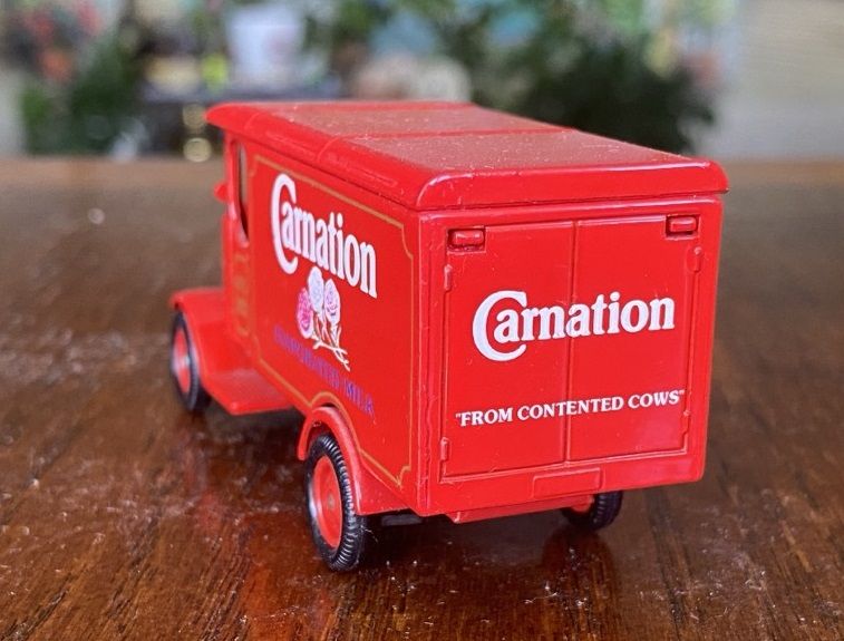 Модель автомобиля CARNATION 1:43 LLEDO Англия - фото фото фото 5