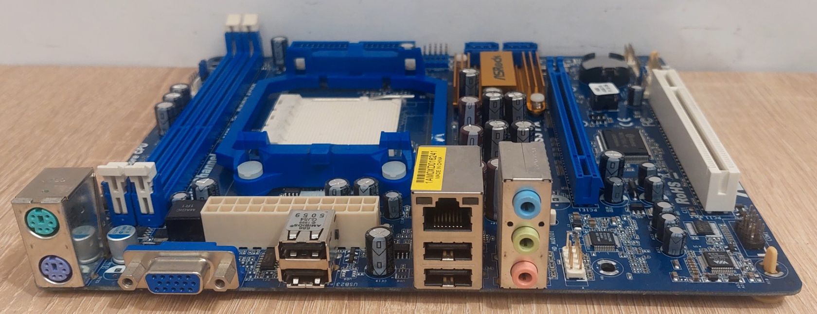 Материнська плата Socket AM3+ / ASRock N68-VGS3 FX / MicroATX/2 x DDR3 Б/В - фото фото фото 1