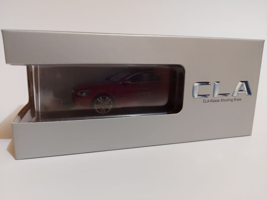 Kyosho 1:43 Mercedes-Benz CLA-Class Shooting Brake  (X117) jupiter red - фото фото фото 5