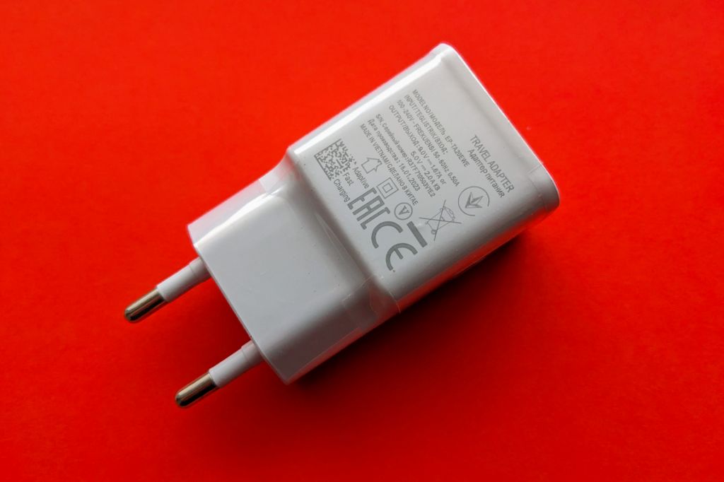 Зарядное Fast Charging EP-TA20EWE 9V 1,67A 5V 2A Зарядка - фото фото фото 1