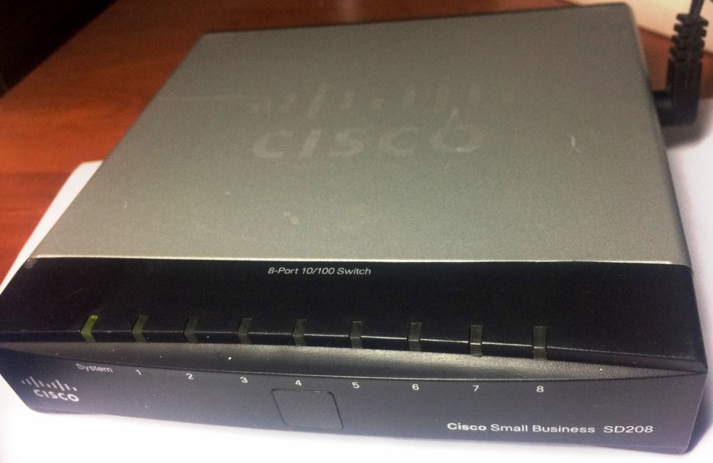 Комутатор Cisco SD208 - фото фото фото 1