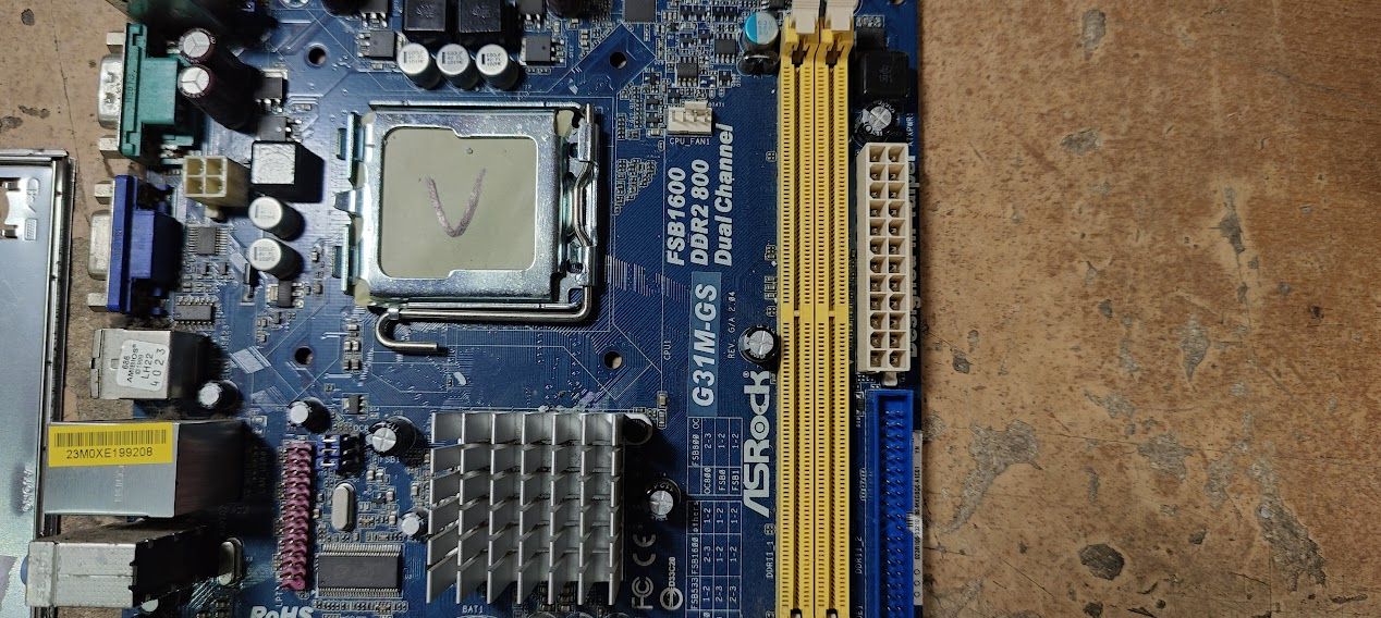 Мат. плата ASRock G31M-GS LGA775 G31 PCI-E+SVGA+GbLAN SATA MicroATX 2DDR2 № 230805 - фото фото фото 1