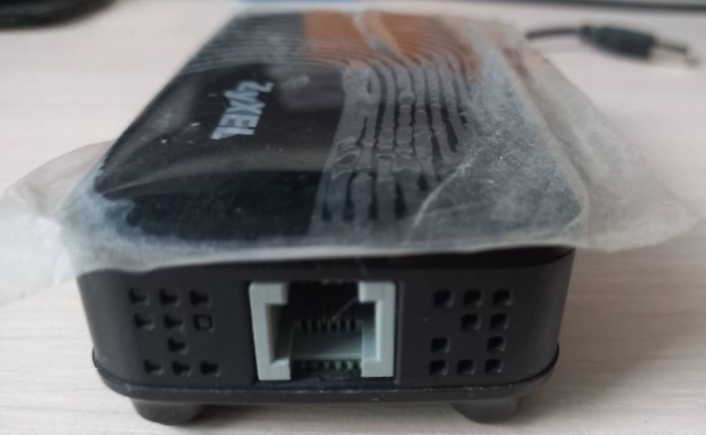 ADSL VDSL модем ZyXel Keenetic Plus DSL - фото фото фото 3