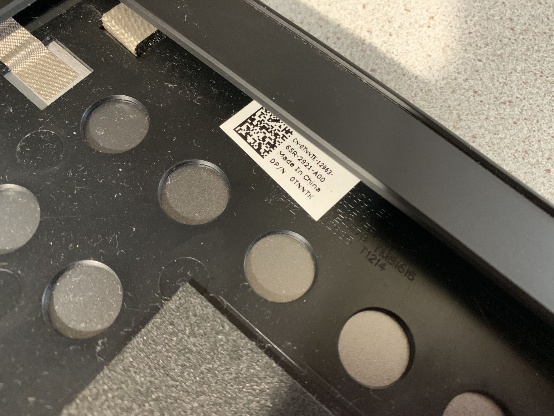 Верхня кришка до Ноутбука Dell Alienware 15 R2             (розборка) - фото фото фото 3