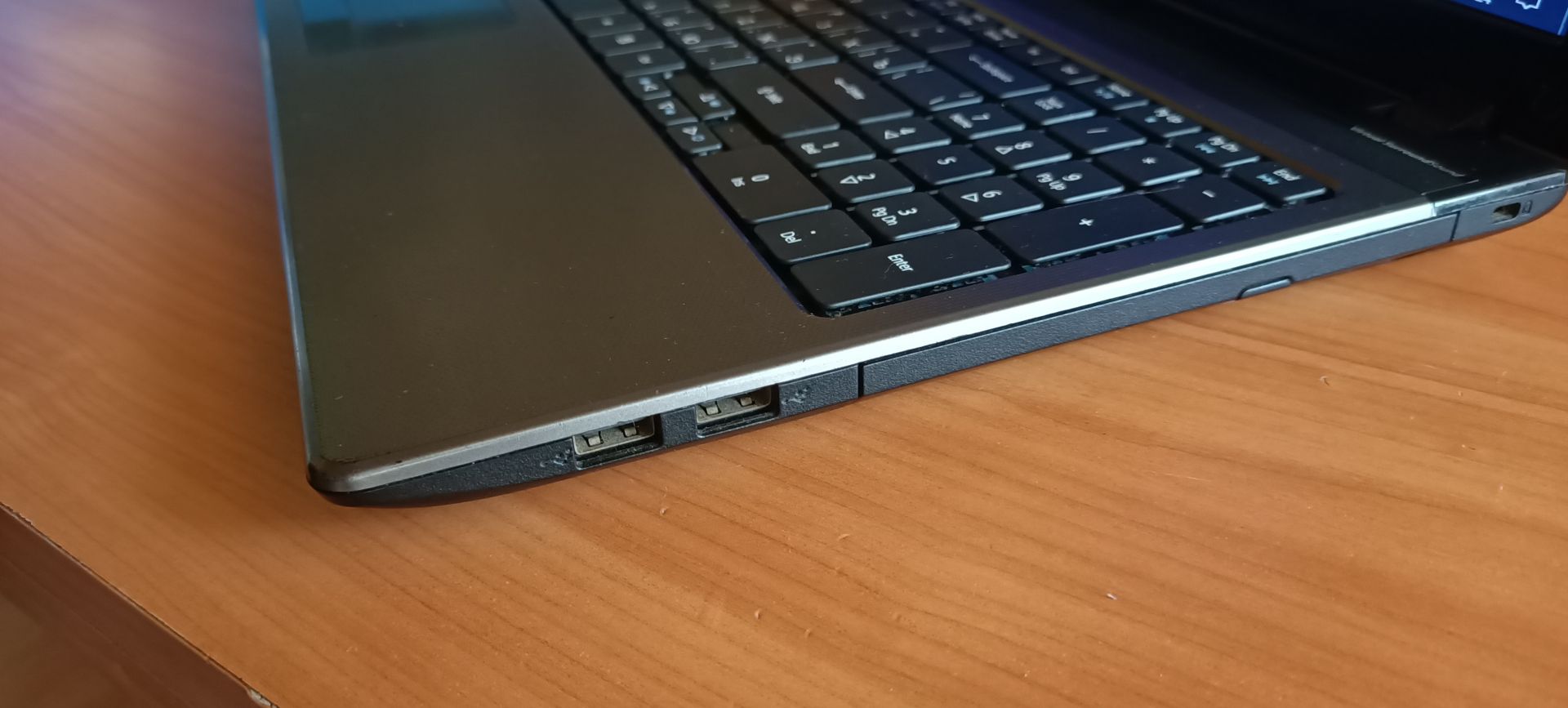 Ноутбук Acer Aspire 5560G - фото фото фото 1
