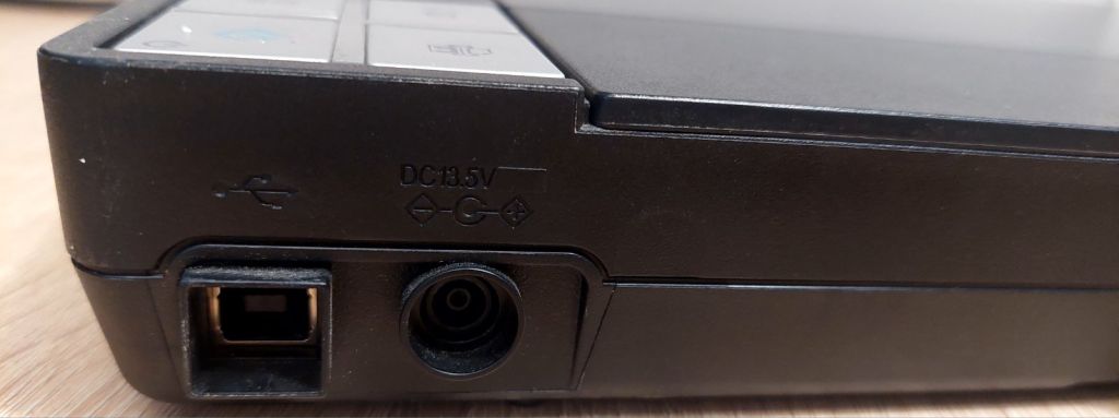 Б/В Сканер Epson Perfection V30 / сканує відмінно / без блока живлення 13,5в / код.q142 - фото фото фото 5